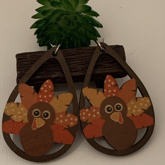 Turkey Earring, Fall Earring, Thanksgiving Earring, Pilgrim Earring, Gif… - Picture 6 of 6